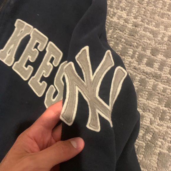New York Yankees Quarter Zip - Picture 2 of 3